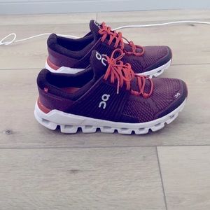 Women’s ON RUNNING shoes ….CLOUDSWIFT